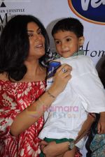Sushmita Sen launches the nationwide campaign to serve children in Mumbai on 7th July 2011 (40).JPG